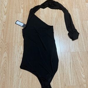 PrettyLittleThing Elegant Black Bodysuit